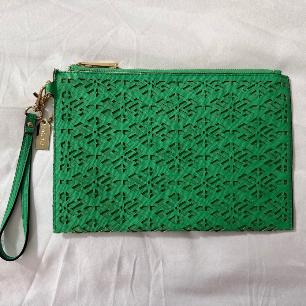 Aldo Bright Green Purse Pouch Wrislet Clutch Bag